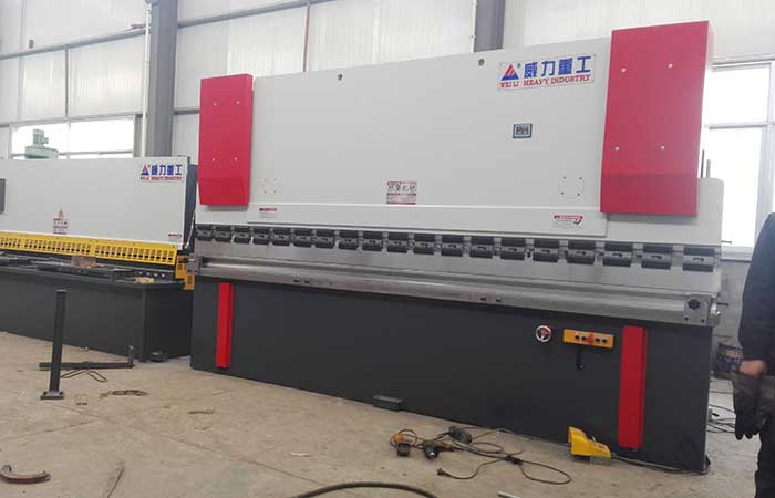 WC67Y-250T/4000液壓折彎機,250噸4米液壓數(shù)控折彎機