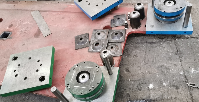 315噸錨桿托盤(pán)生產(chǎn)線液壓機(jī)模具