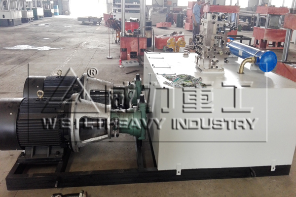 1200噸四柱液壓機(jī)液壓泵