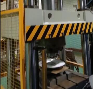 鹽環(huán)成型伺服液壓機