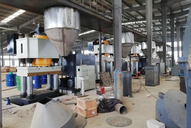 廣場(chǎng)磚成型液壓機(jī) 地面磚滲水磚粉末成型液壓機(jī)